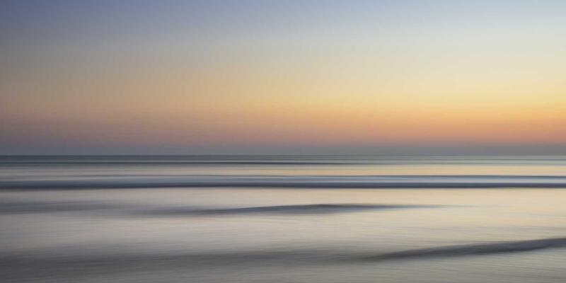 居家健康管理新范式：如何运用健康追踪与在线医疗为独居老人构建安全监测与应急响应系统